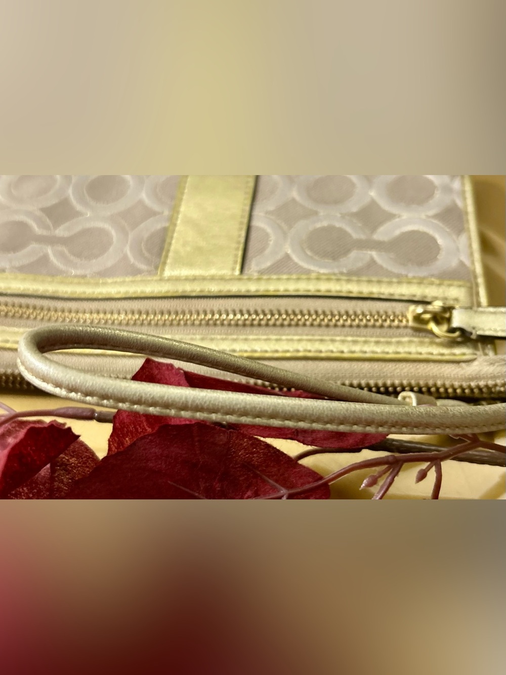 COACH Julia Op Art Signature Zippy Wallet Wristlet.- - Picture 13 of 13